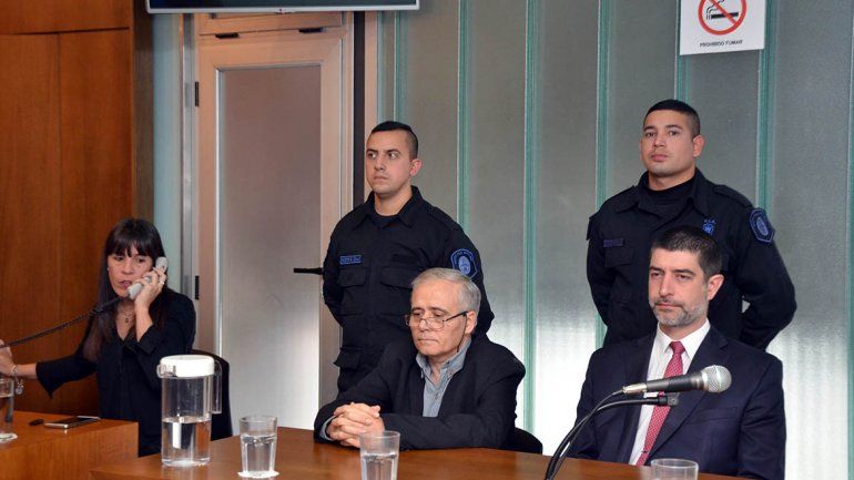 Condenaron a 25 años de prisión a un cura por abusar de menores