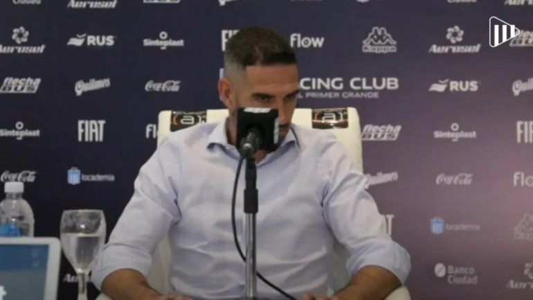 La emoción de López en la conferencia.