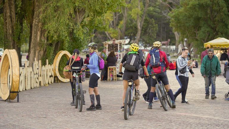 Así se vive el finde XL de Semana Santa en San Martín de los Andes