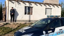 La casa de Chubut donde Marta Caucamán vivía con su hijo y el jubilado al que, según la acusación, esclavizaban y engañaban para sacarle propiedades y dinero. La casa de Chubut donde Marta Caucamán vivía con su hijo y el jubilado al que, según la acusación, esclavizaban y engañaban para sacarle propiedades y dinero.
