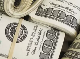 El mejor y más seguro lugar para atesorar los dólares son los bancos. El mejor y más seguro lugar para atesorar los dólares son los bancos.