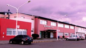 Explosión de una casa en Santa Cruz: trasladan al Garrahan a dos nenas con quemaduras en el 80% del cuerpo. | LM Neuquen Explosión de una casa en Santa Cruz: trasladan al Garrahan a dos nenas con quemaduras en el 80% del cuerpo.
