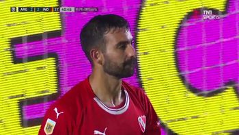 Martín Cauteruccio se erró un gol insólito en Independiente. Martín Cauteruccio se erró un gol insólito en Independiente.