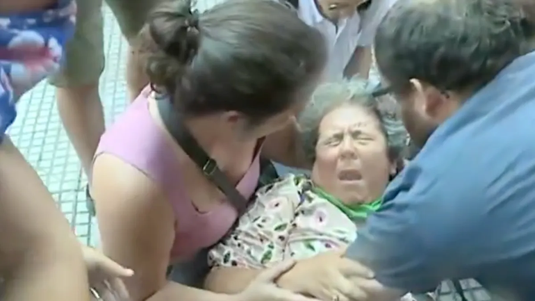 Disturbios frente al Congreso: reprimen una marcha de jubilados y hay heridos