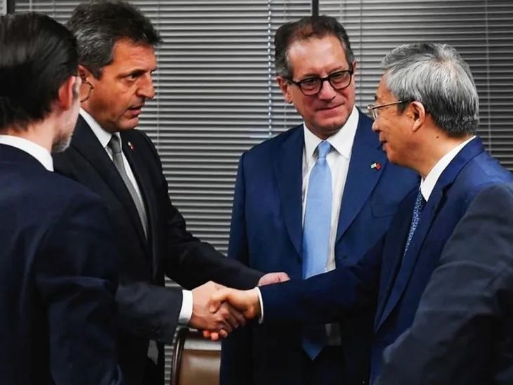 Distensión entre los funcionarios. Massa y Pesce lograron renovar y ampliar el swap con China. Distensión entre los funcionarios. Massa y Pesce lograron renovar y ampliar el swap con China.