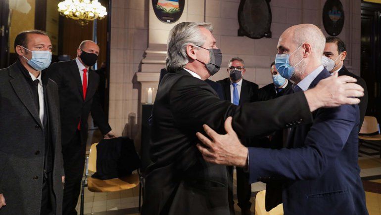 Con Gutiérrez presente, Fernández homenajeó a las víctimas del COVID