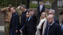 El presidente llegando a la Catedral Metropolitana de Buenos Aires. El presidente llegando a la Catedral Metropolitana de Buenos Aires.
