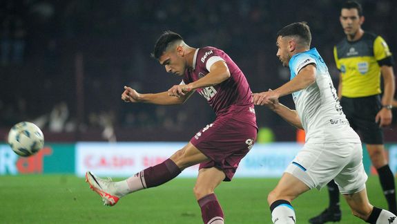 Racing sufrió su primera derrota en el torneo local.