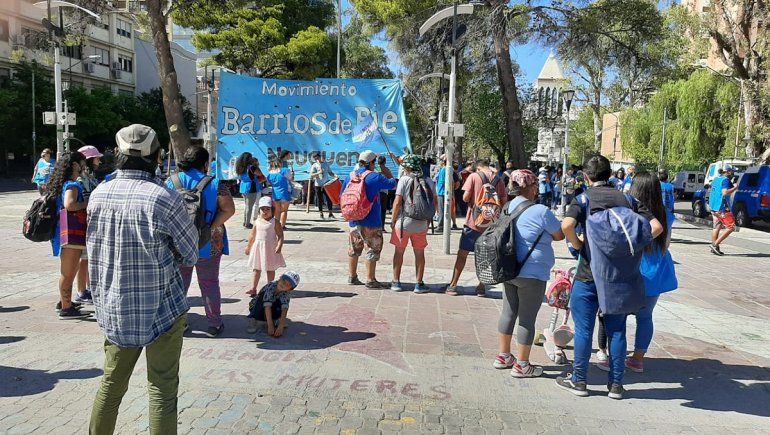Barrios de Pie se moviliza por un refuerzo para comedores