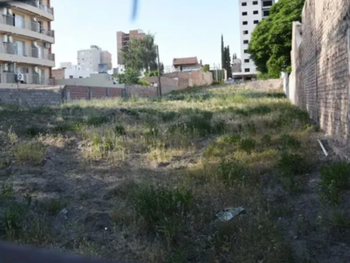 La tasa por terreno baldíos se reducirá en un 50%. Foto: archivo La tasa por terreno baldíos se reducirá en un 50%. Foto: archivo