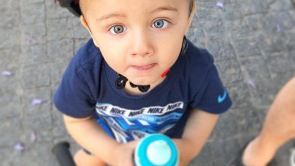 Fausto va a Suiza a completar el milagro que salve sus ojos