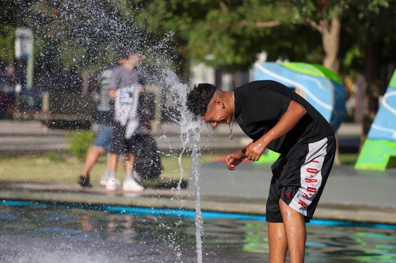 El calor no se va en el comienzo de marzo en la provincia de Neuquén y el Alto Valle. El calor no se va en el comienzo de marzo en la provincia de Neuquén y el Alto Valle.