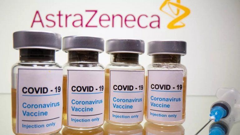 AstraZeneca y Oxford producirán una nueva vacuna contra las variantes del coronavirus