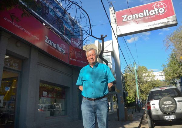 Silvio Zanellato, dueño de la agencia de viajes.