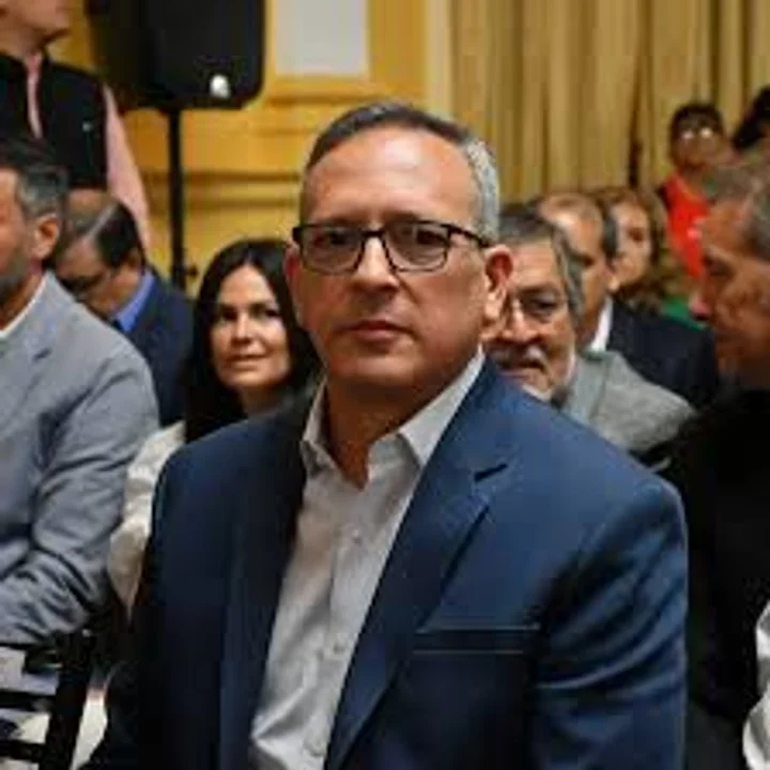 Alfredo Vallejos, nuevo ministro de Seguridad de Corrientes tras el desplazamiento del anterior por el caso Loan. Alfredo Vallejos, nuevo ministro de Seguridad de Corrientes tras el desplazamiento del anterior por el caso Loan.