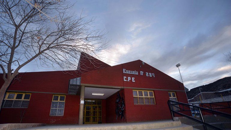 Suspenden clases por sospechas de una intoxicación