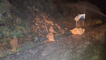 Las cuadrillas municipales trabajaron durante toda la noche para asistir a las familias afectadas. (Foto: Gentileza RSM) Las cuadrillas municipales trabajaron durante toda la noche para asistir a las familias afectadas. (Foto: Gentileza RSM)