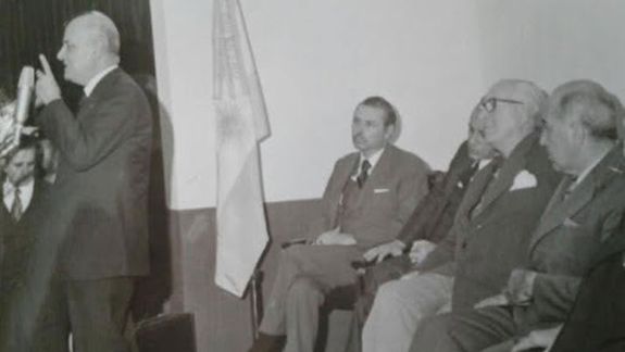 Raúl Touceda y Felipe Sapag en la Universidad. Foto: familia Touceda.