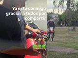 Entre la familia y la policía local, lograron recuperar la moto.