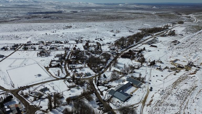 Una vista aérea de la localidad de Los Catutos. La nieve presente en el centro de la provincia de Neuquén. Una vista aérea de la localidad de Los Catutos. La nieve presente en el centro de la provincia de Neuquén.