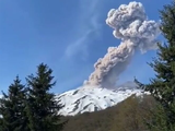Volcán chileno entró en actividad y la nube de humo llegó a Caviahue