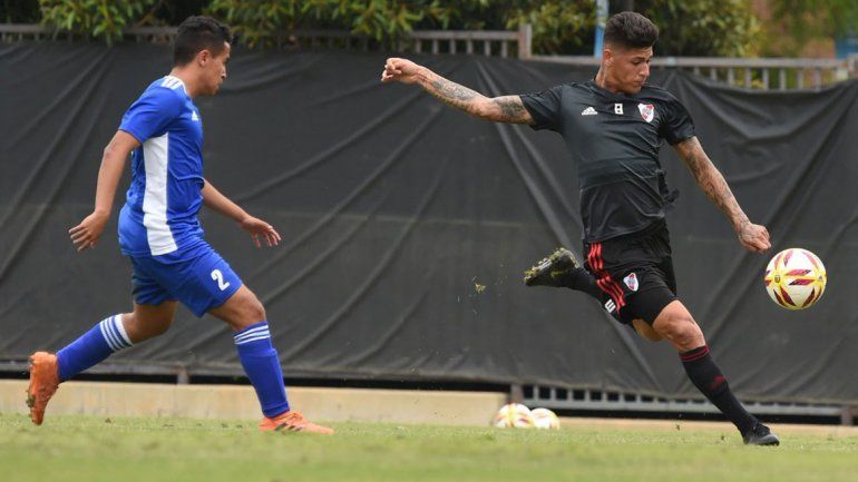 River: el colombiano Carrascal marcó cuatro goles y tembló California