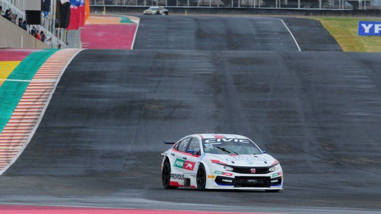 Manu Urcera busca en San Juan tener su primer podio en STC2000