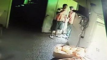 Ladrones fábrica 01.jpg