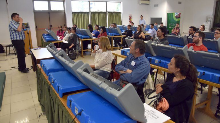 El voto electrónico será utilizado solamente para elegir concejales. Para legisladores