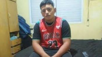 rosario: acribillan a tiros a un adolescente de 15 anos rosario: acribillan a tiros a un adolescente de 15 anos