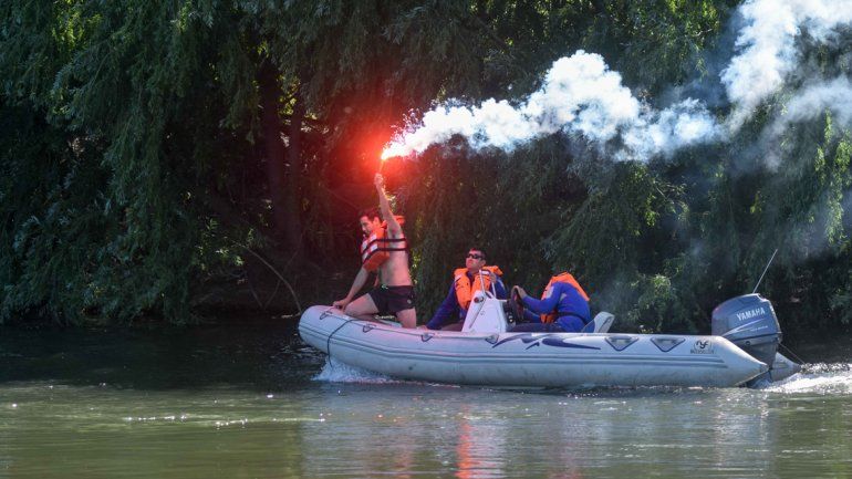 Con un megaoperativo, Prefectura simuló un derrame de petróleo