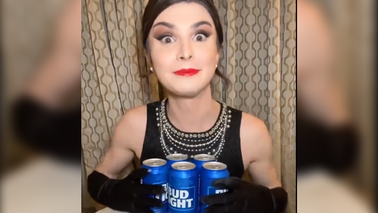 Polémica en EE.UU. por una influencer trans y la promoción de una cerveza