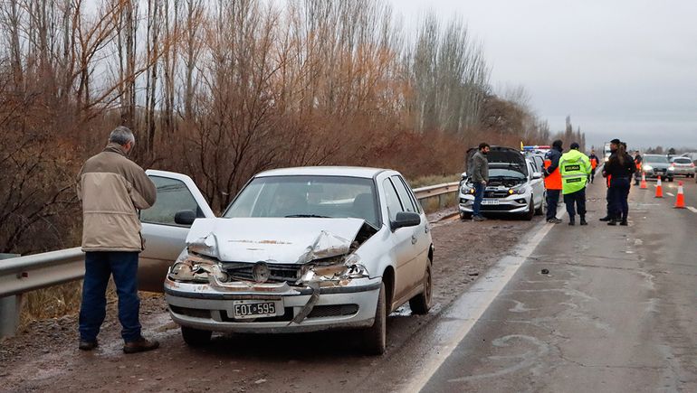 Chocaron cuatro vehículos en el tercer puente: una mujer herida