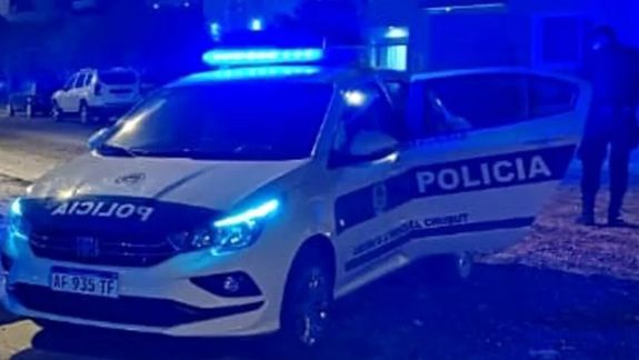 La policía de Comodoro Rivadavia recibió un alerta desde el Centro de Monitoreo Urbano: una persona estaba envuelta en llamas en la vía pública (imagen ilustrativa).&nbsp;