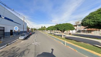 Rompieron el frente de una verdulería para robar: está a metros de una comisaría Rompieron el frente de una verdulería para robar: está a metros de una comisaría