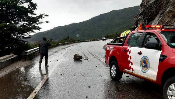 Advierten por desprendimiento de piedras en la Ruta 40 los Siete Lagos