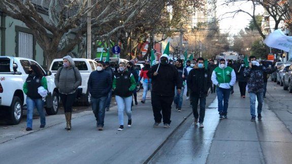 Trabajadores de ATE se manifiestan en Casa de Gobierno 