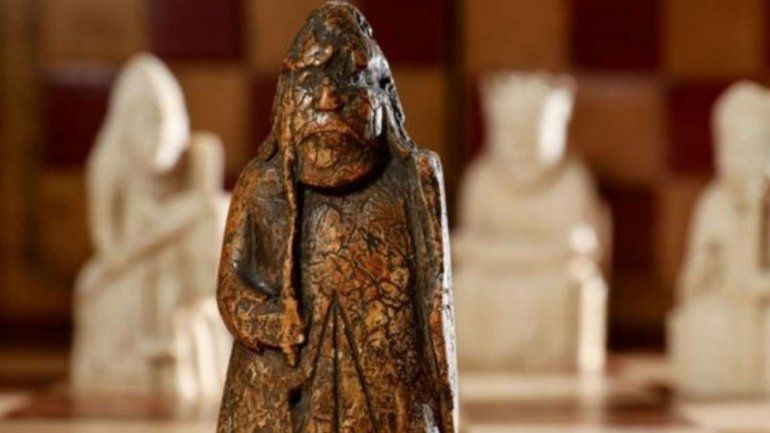 No sabían que tenían una pieza de ajedrez millonaria