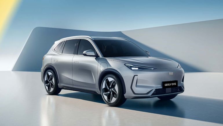 En una estación de carga rápida, el Geely EX5 completa el 80% de su batería en solo 20 minutos. En una estación de carga rápida, el Geely EX5 completa el 80% de su batería en solo 20 minutos.