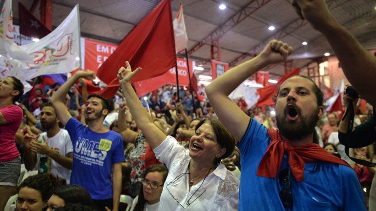 Temer sufre: los sindicatos opositores y oficialistas apoyan el paro.&nbsp;