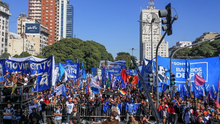 Marcha de los movimientos sociales afines al Gobierno