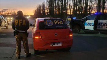 la federal lo atrapo con droga y un arma en el tercer puente la federal lo atrapo con droga y un arma en el tercer puente