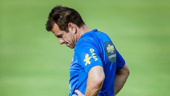 El ex campeón del mundo como jugador no encuentra el rumbo como DT.