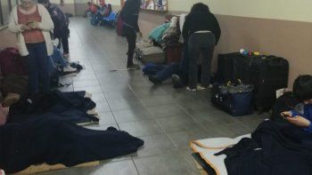 Turistas chilenos durmieron cuatro días en la terminal de Bariloche