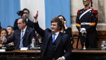 IDEA y la Cámara de Comercio se alinearon inmediatamente detrás de Javier Milei. IDEA y la Cámara de Comercio se alinearon inmediatamente detrás de Javier Milei.