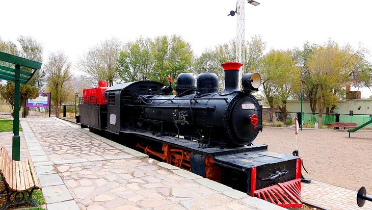 La Trochita nació como ramal productivo. Hoy es Monumento Histórico Nacional y símbolo vivo. La Trochita nació como ramal productivo. Hoy es Monumento Histórico Nacional y símbolo vivo.