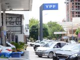 YPF se suma a la caída de ventas y sufre un fuerte desplome en naftas y gasoil