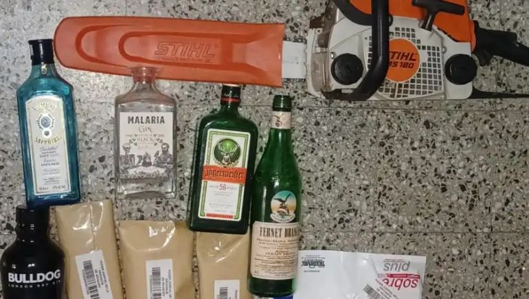 Entraron a robar a una casa y se llevaron todo el alcohol