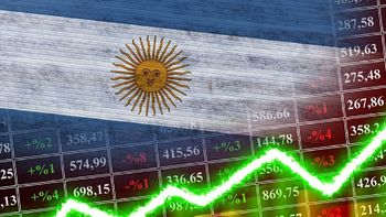 Bajó el precio del petróleo y repercutió en la suba de las acciones argentinas y el riesgo país, que volvió a 600 puntos. Bajó el precio del petróleo y repercutió en la suba de las acciones argentinas y el riesgo país, que volvió a 600 puntos.