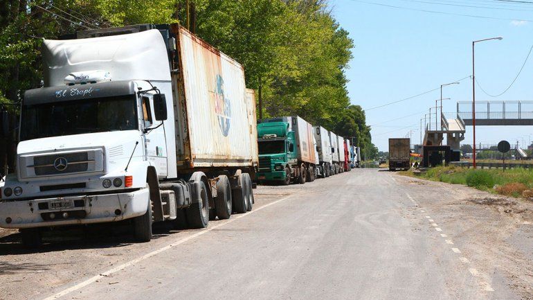 Un conflicto de ATE traba exportaciones de fruta